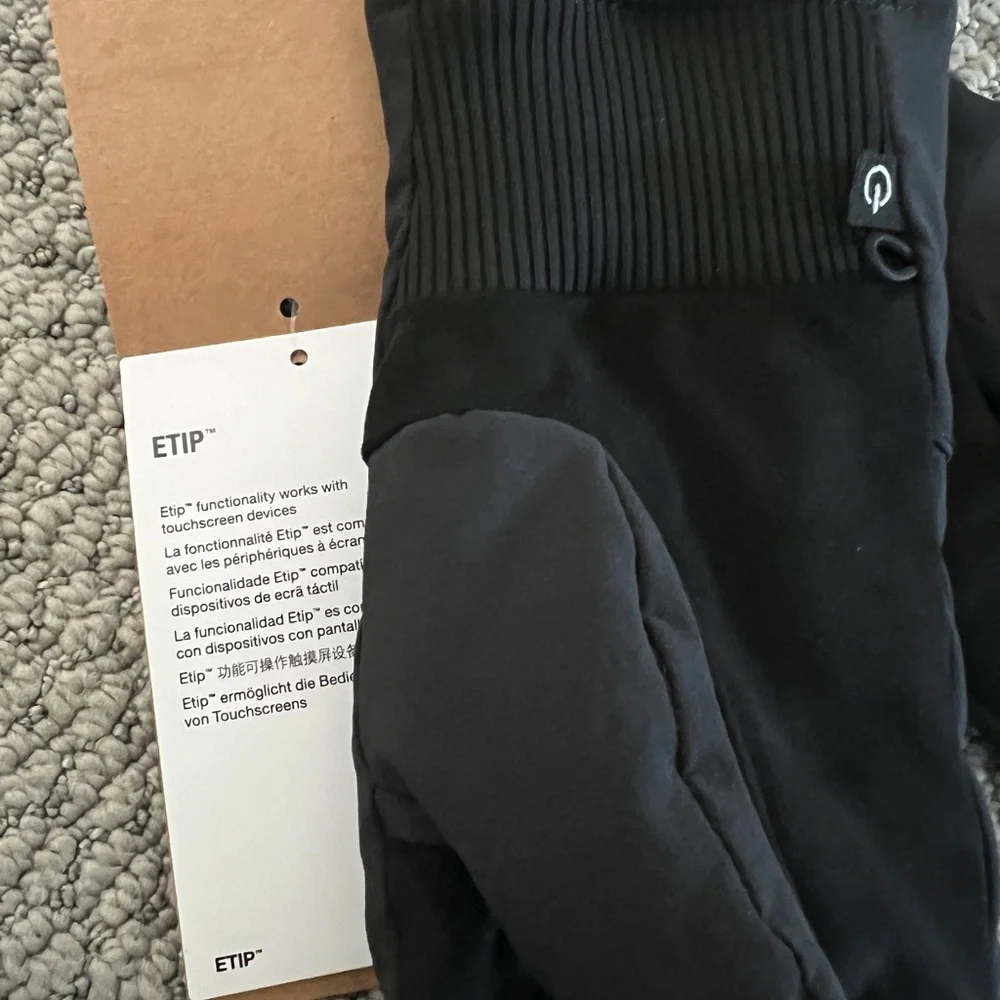 The North Face Women’s Black Winter Ski/Snow Gloves with Fur Lining - medium